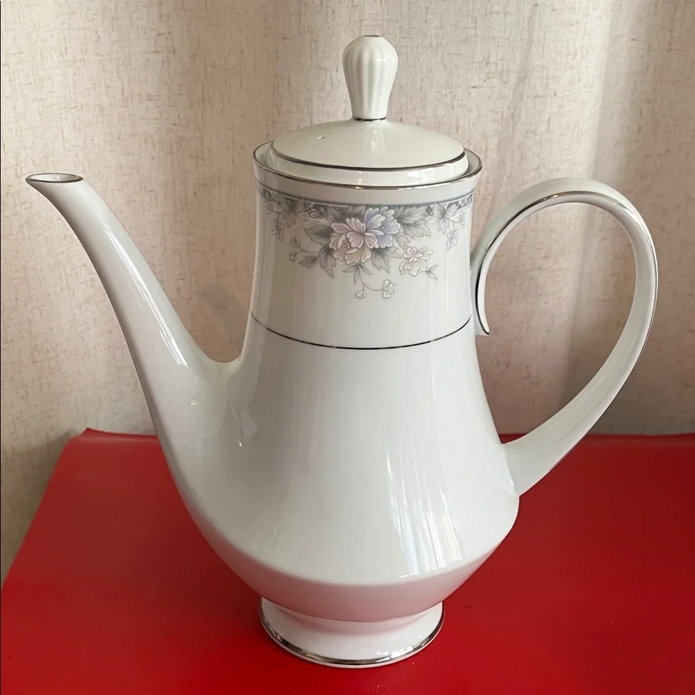 Noritake Legendary Silk Garland Teapot 3792 11” H